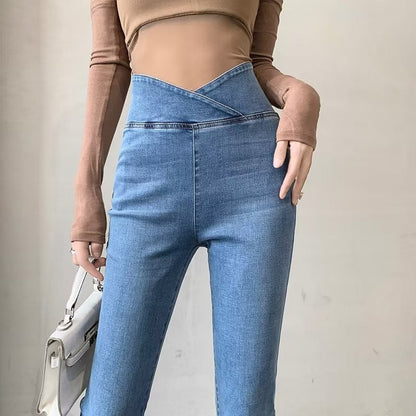 Högmidjade elastiska mikroutsvängda jeans