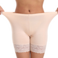 Tättsittande säkerhetsshorts med spetsar