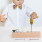 Montessori träleksak med skruvbräda