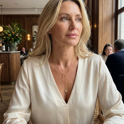 Elegant halsband med hjärtformigt initialhänge för dam